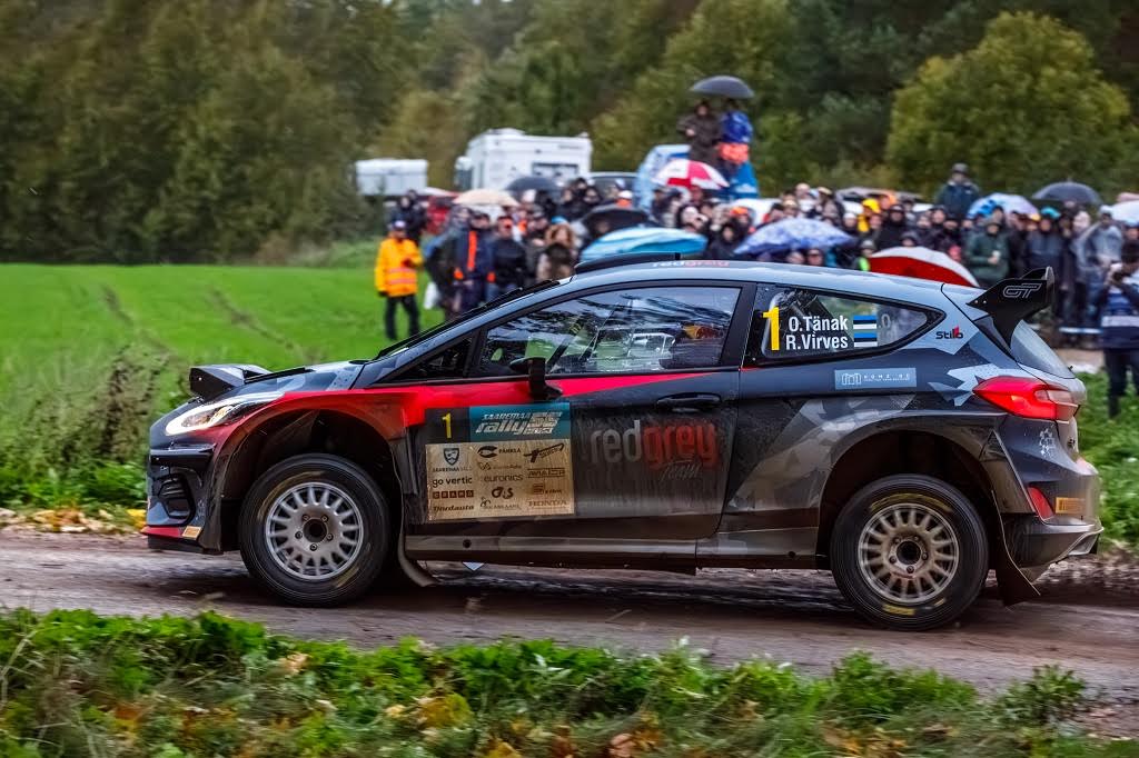 Rallisõitja Ott Tänaku kõrvale istus uus kaardilugeja
